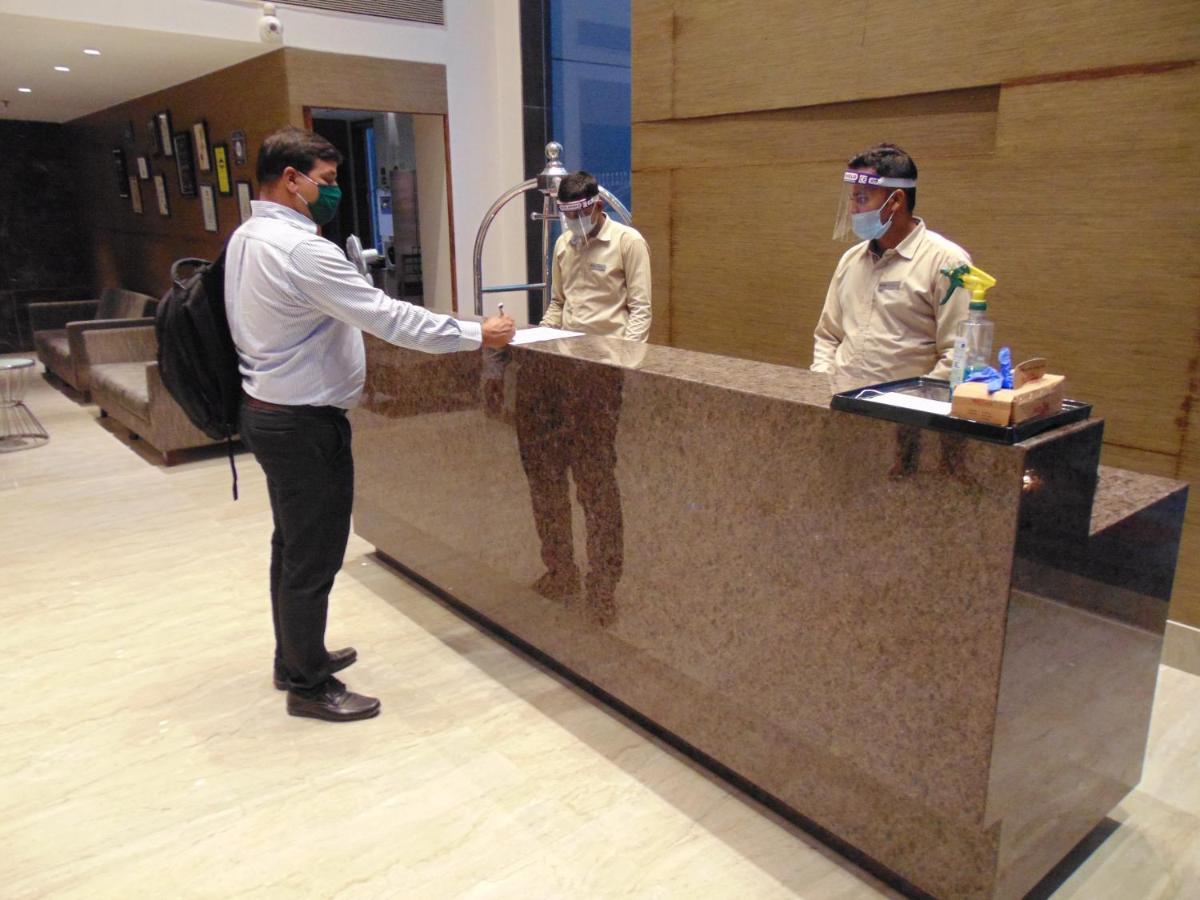 Temple Tree Hotel Shirdi Extérieur photo