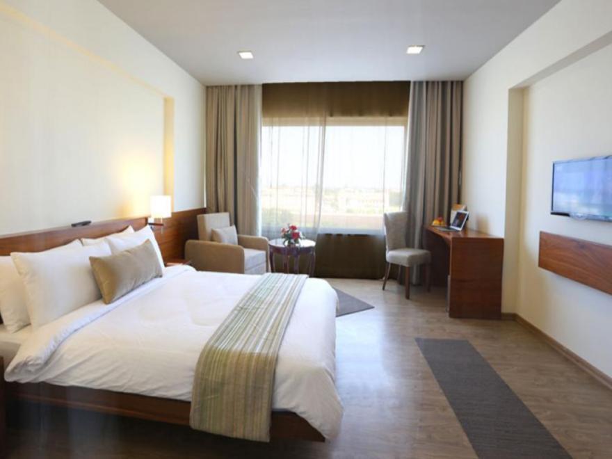 Temple Tree Hotel Shirdi Extérieur photo
